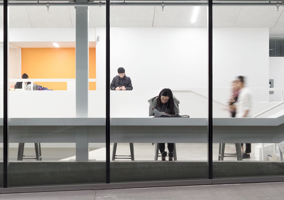  Students navigate the dynamic whirlwind of their day, bustling between classes, social events, and study sessions.