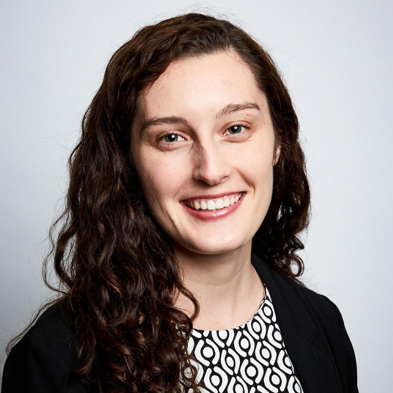 Headshot Julie Beadle