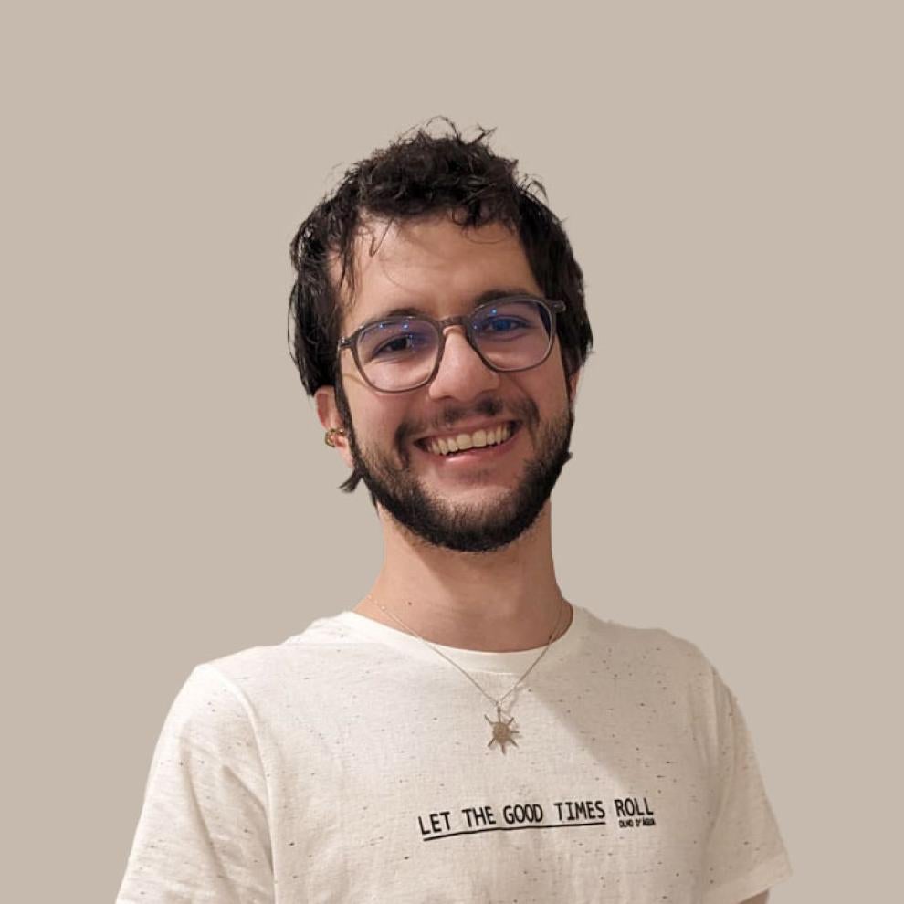 Rodrigo Marques sonriendo a la camera