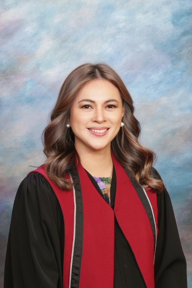 Lara Quigaman's graduation portrait.