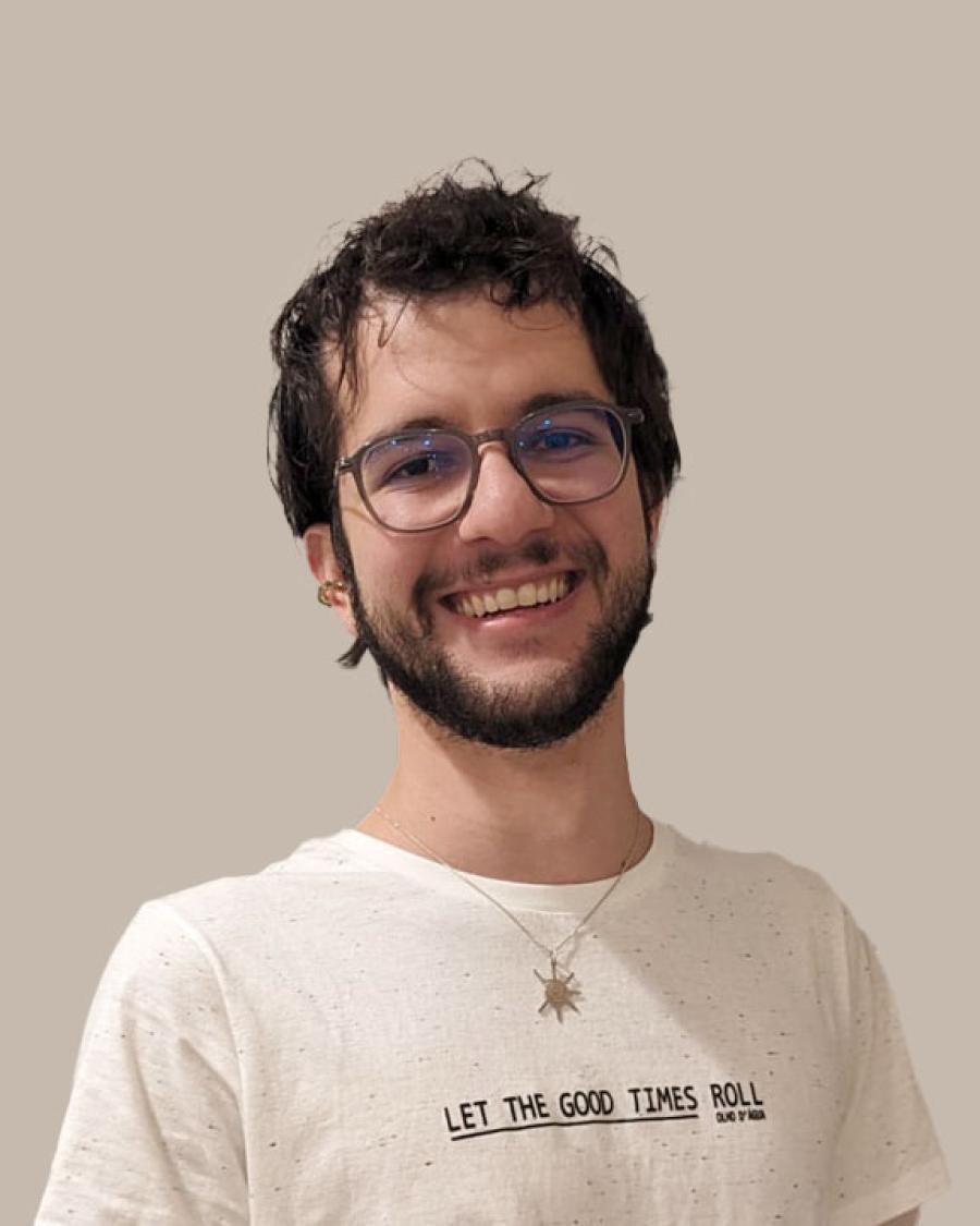 Rodrigo Marques sonriendo a la camera